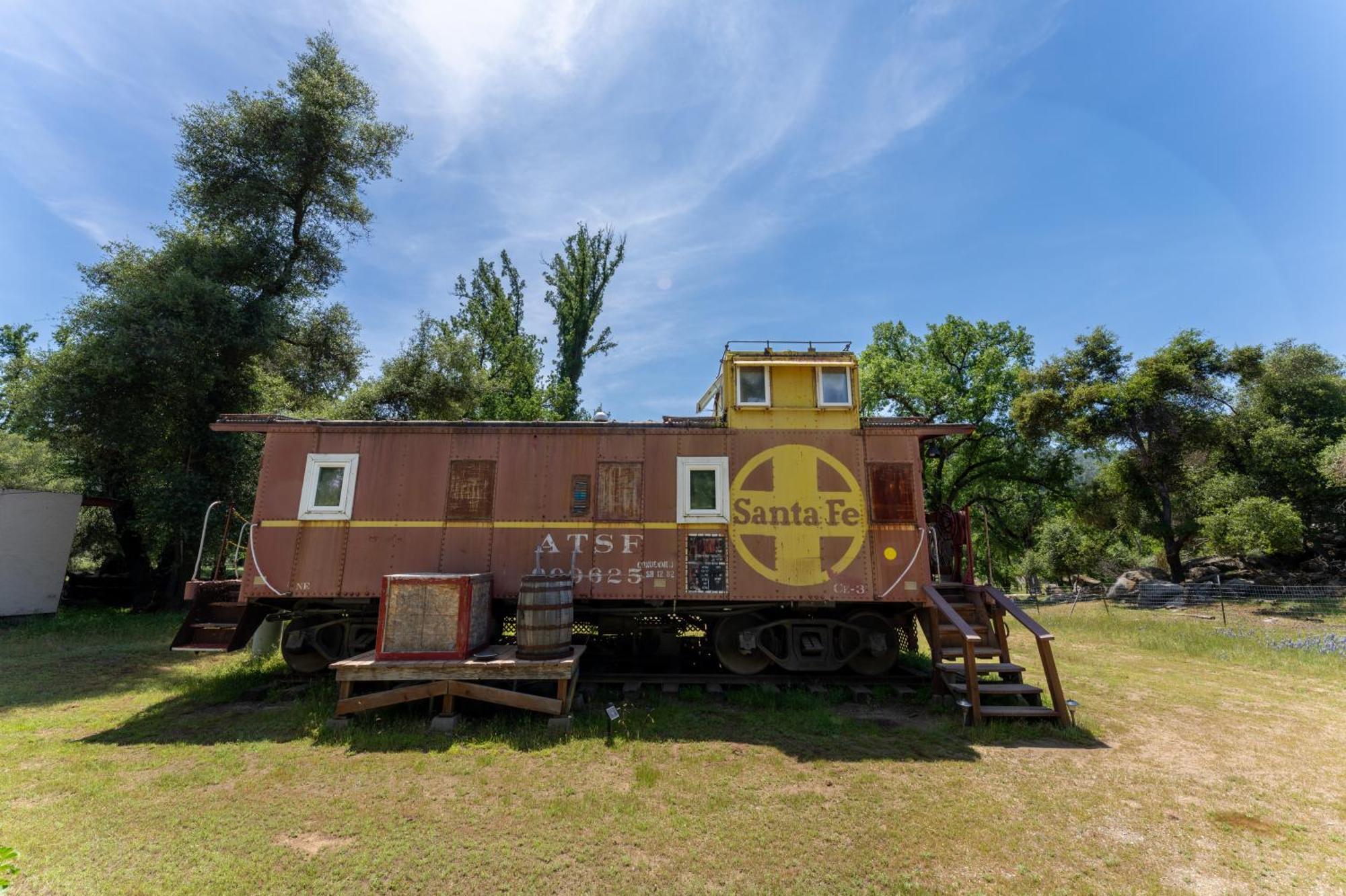 Little Red Caboose Βίλα Oakhurst Εξωτερικό φωτογραφία