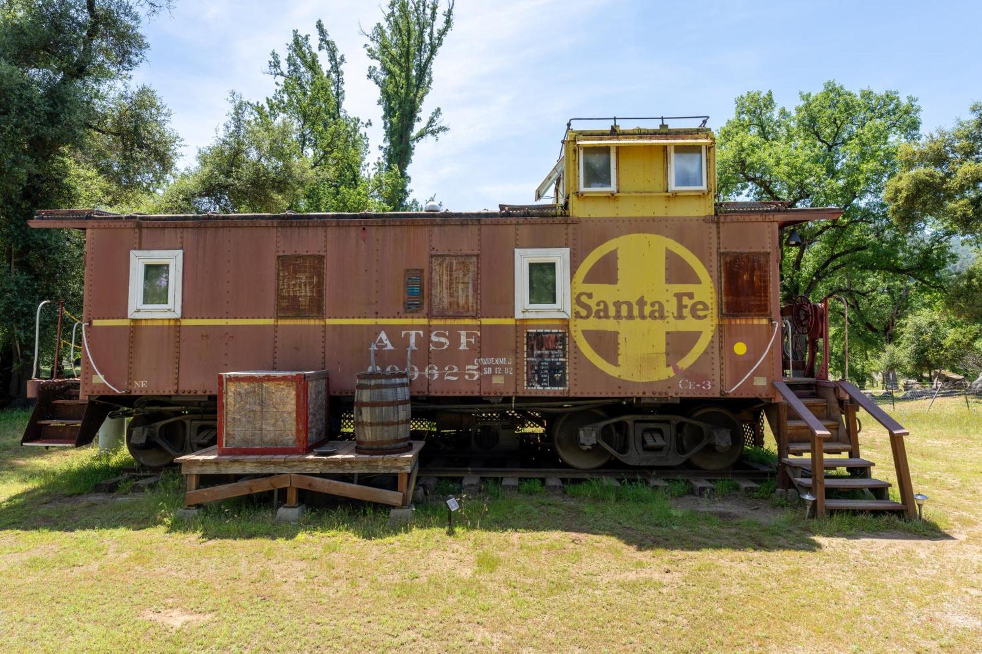 Little Red Caboose Βίλα Oakhurst Εξωτερικό φωτογραφία