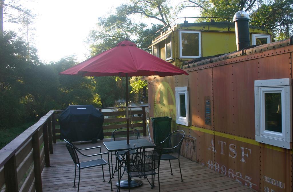 Little Red Caboose Βίλα Oakhurst Εξωτερικό φωτογραφία